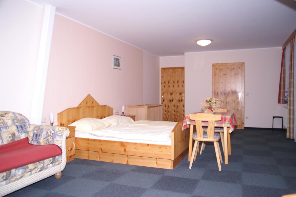 Wildwiesenhof Miesenbach  Cameră foto